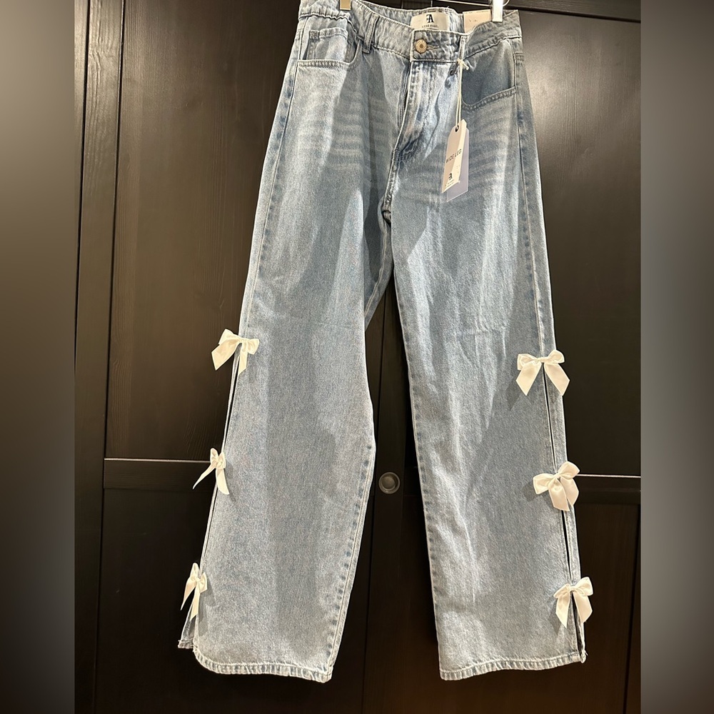 🆕 Flying Angel Stylish Light Blue Wide Leg Jeans with Bow Accents - Picture 2 of 10